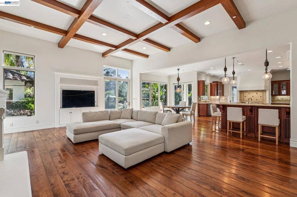 Photo of 1439 Vine Ln