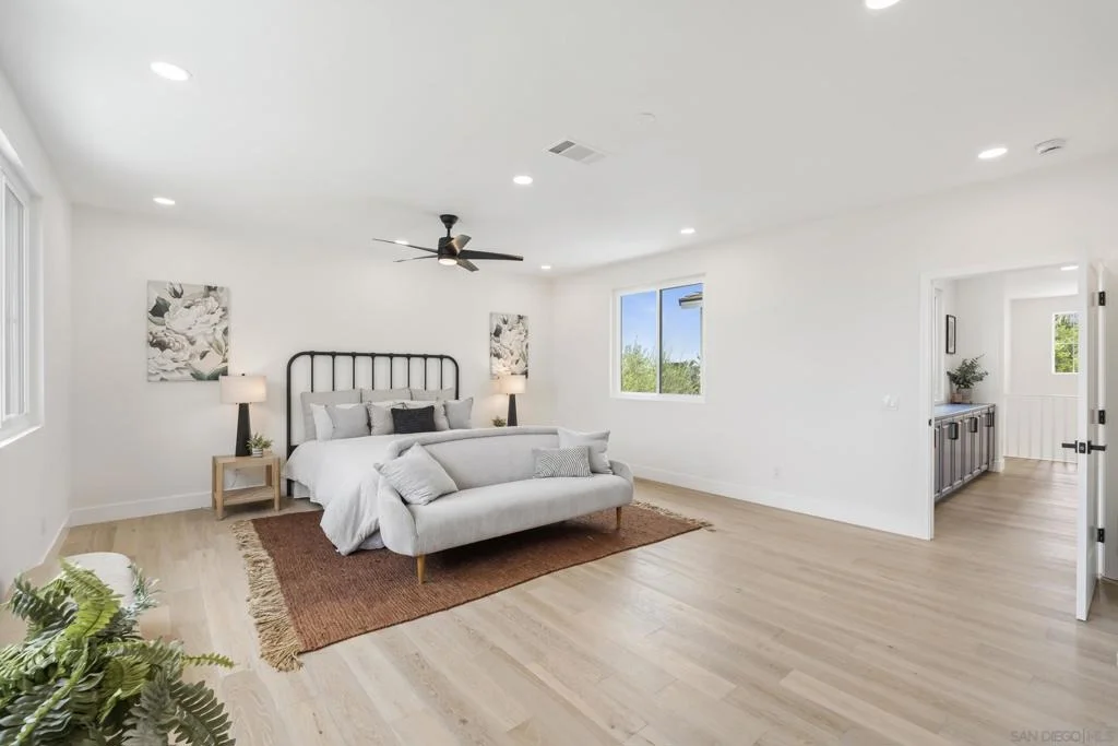 Photo of 1557 Regatta Road