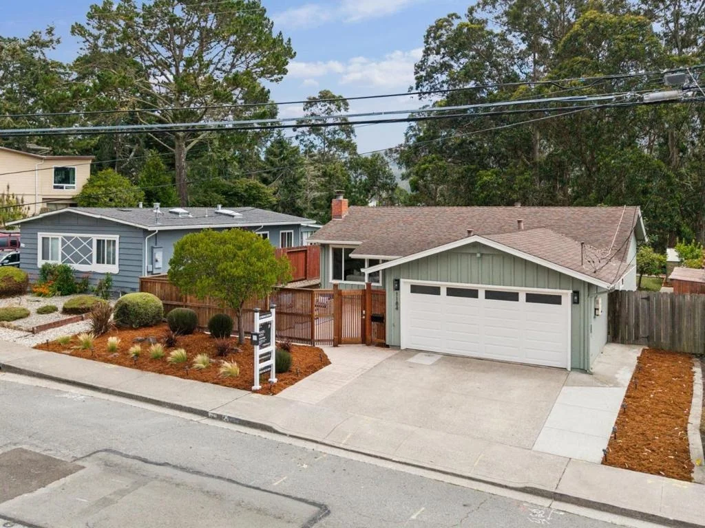 Photo of 1184 Crespi Drive