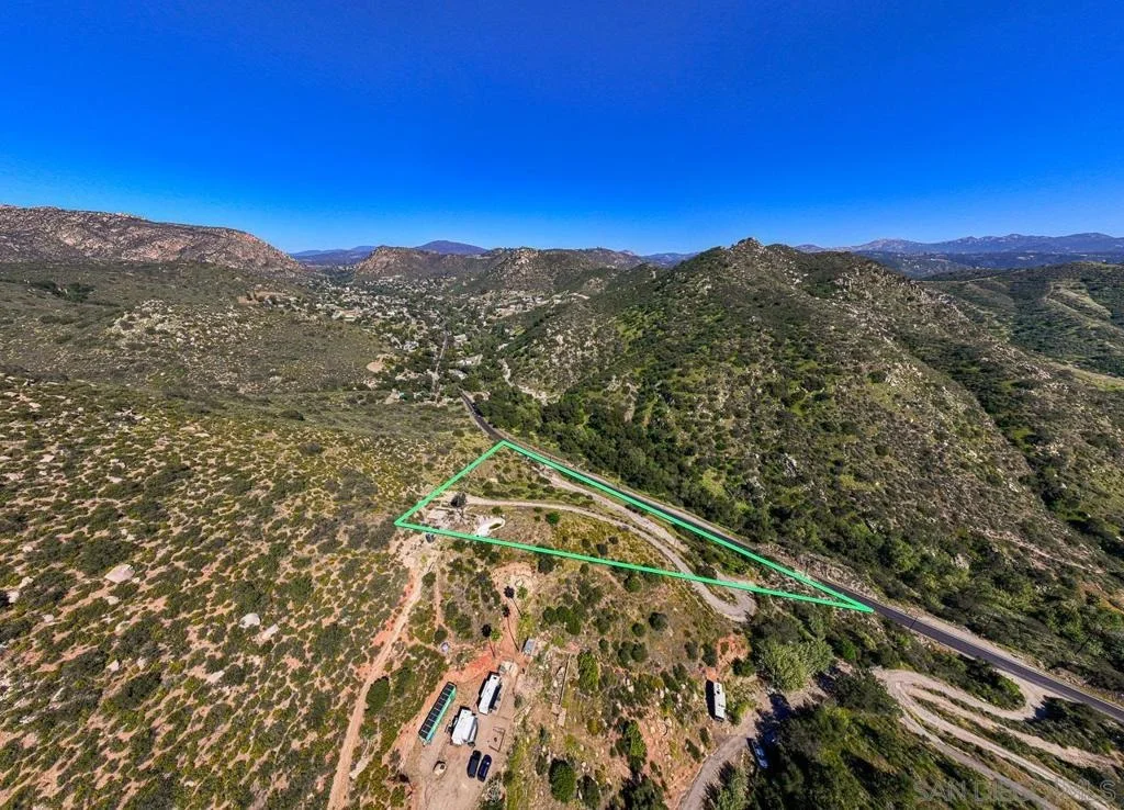Photo of 1186 Harbison Canyon