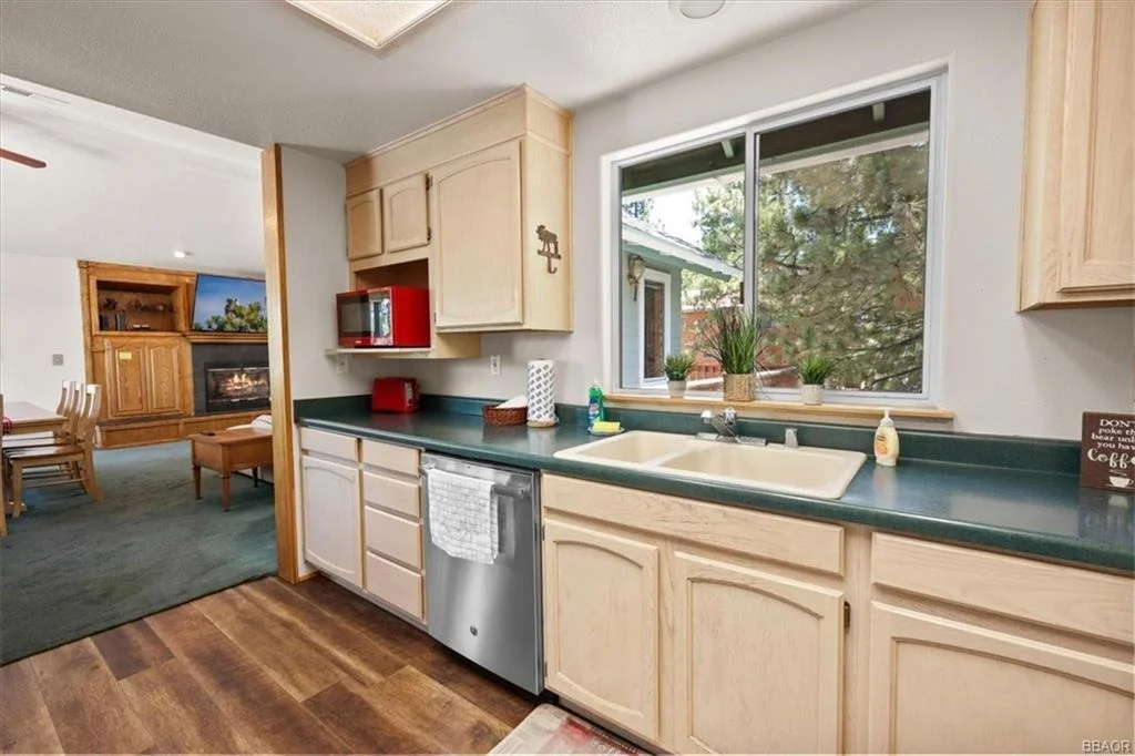 Photo of 1396 La Crescenta Drive