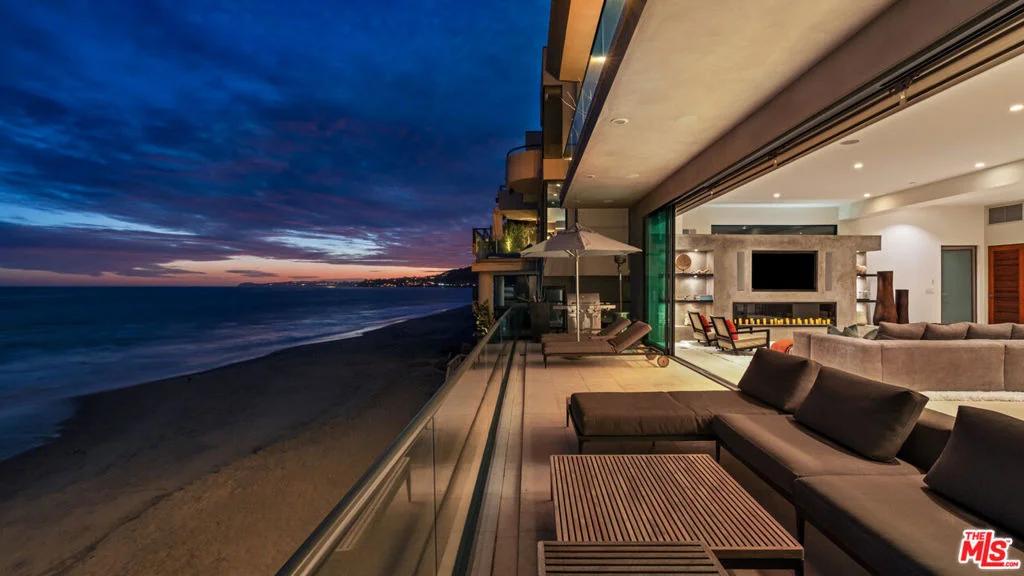 Photo of 25250 Malibu Road
