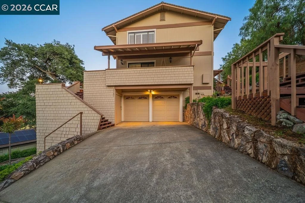 Photo of 5787 Lewis Way