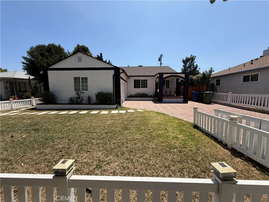 Photo of 6654 Capps Avenue