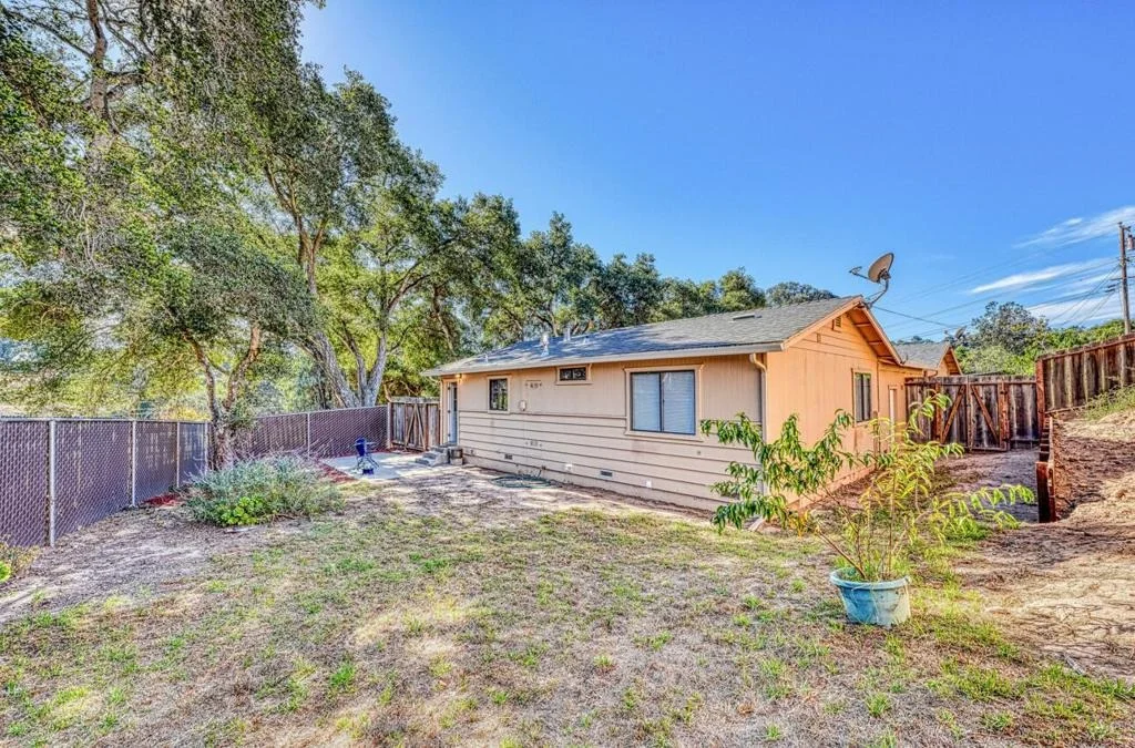 Photo of 7695 Pine Tree Way