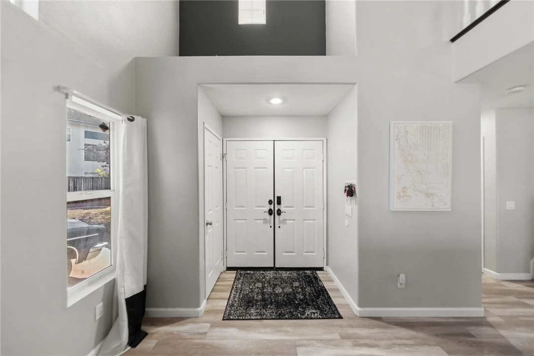 Photo of 26840 Redwood