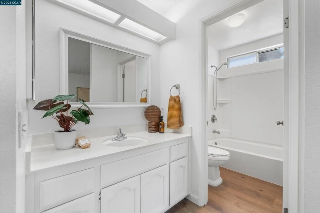 Photo of 3167 Osuna Way