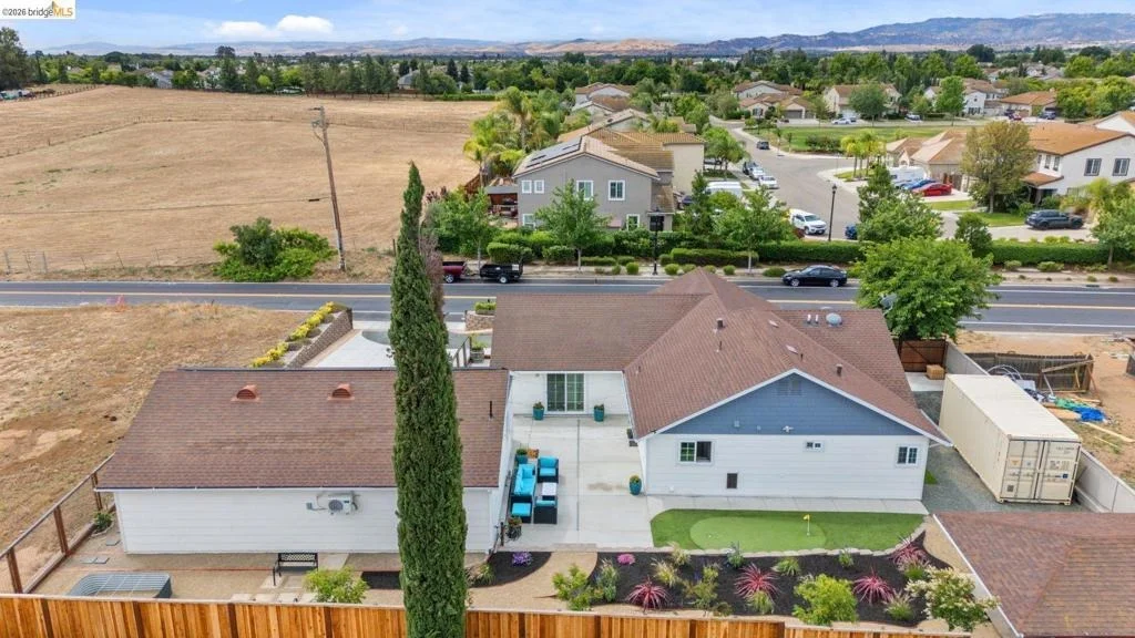 Photo of 700 Brownstone RD