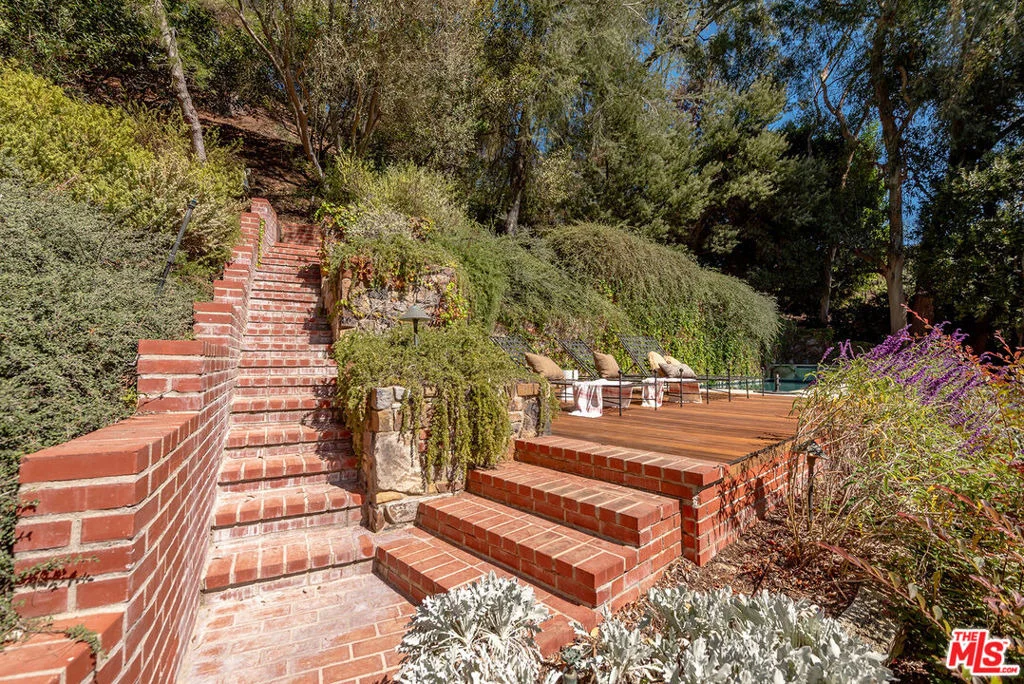 Photo of 9305 Hazen Drive