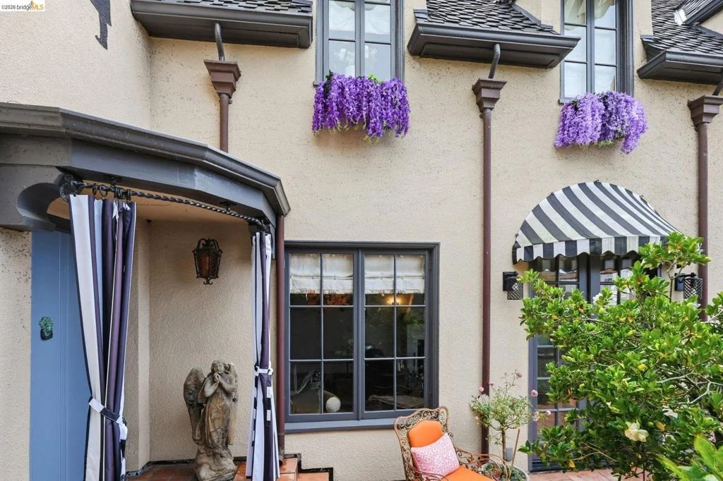 Photo of 893 Santa Barbara Rd