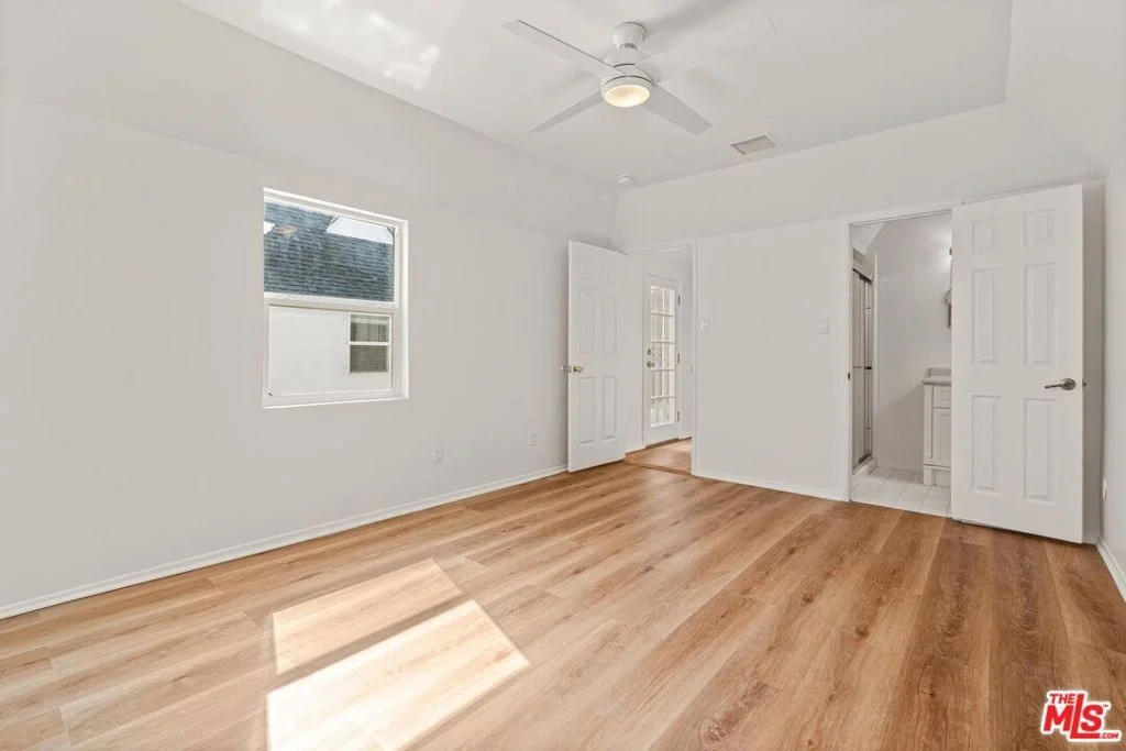 Photo of 512 N Elm Drive