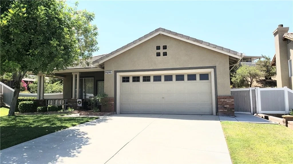 Photo of 27537 Kensington Drive