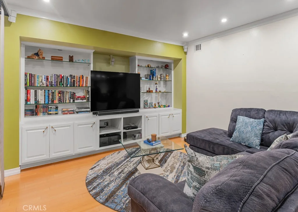 Photo of 18215 S Dalton Avenue