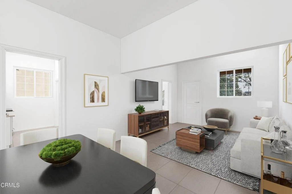Photo of 425 W 1st Street