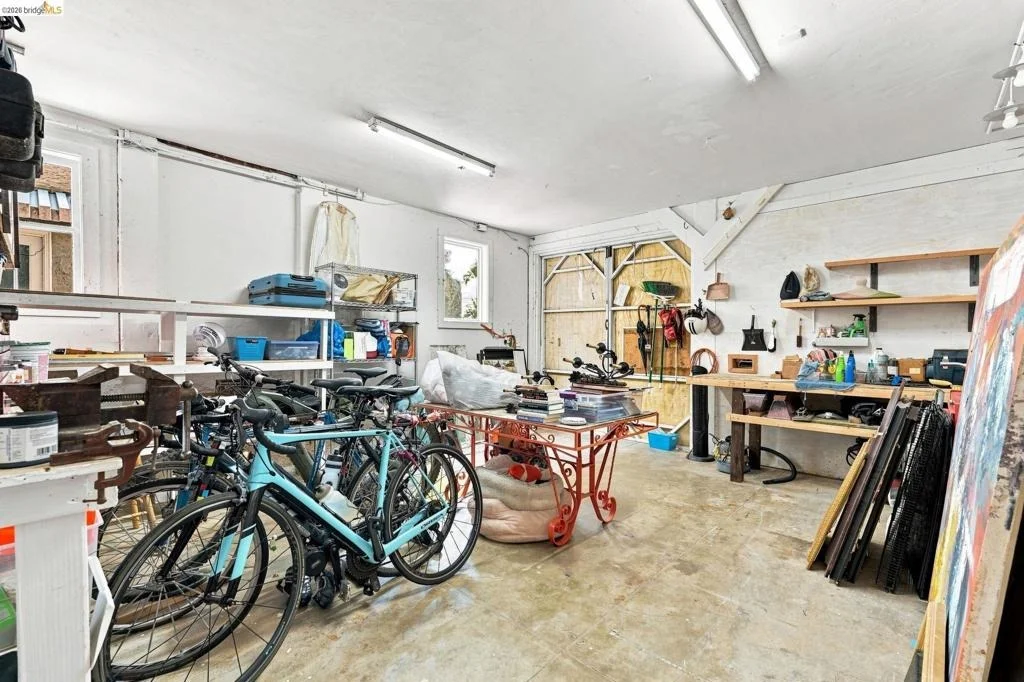 Photo of 893 Santa Barbara Rd