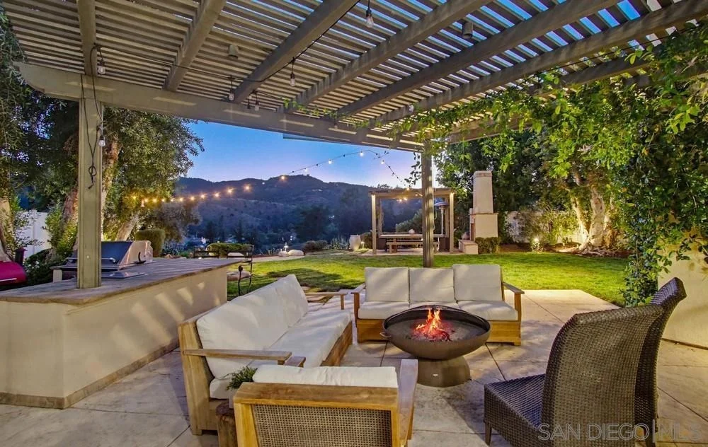 Photo of 2327 Orchard View Ln