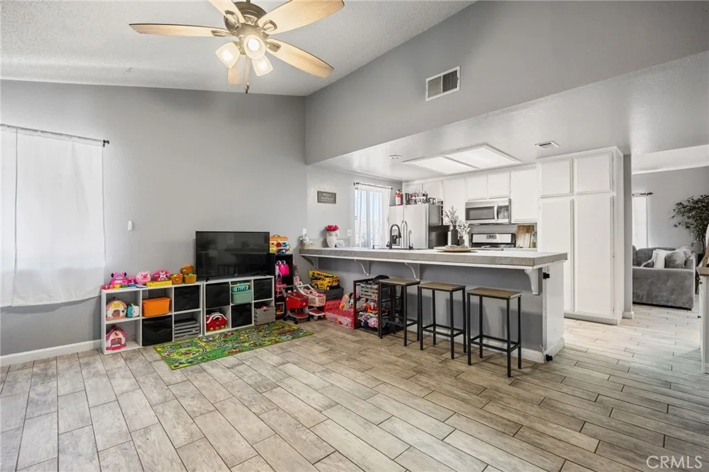 Photo of 37947 Janus Drive