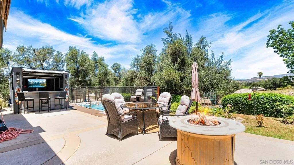 Photo of 1485 Santa Fe Hills
