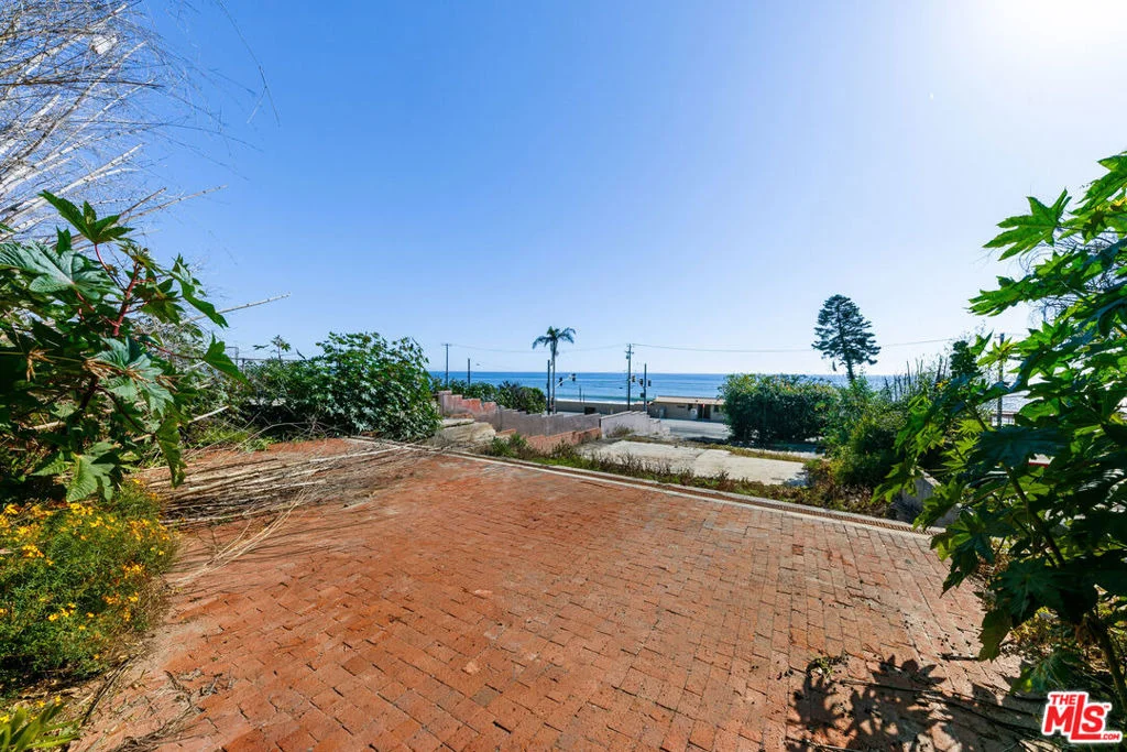 Photo of 21443 Pacific Coast Highway