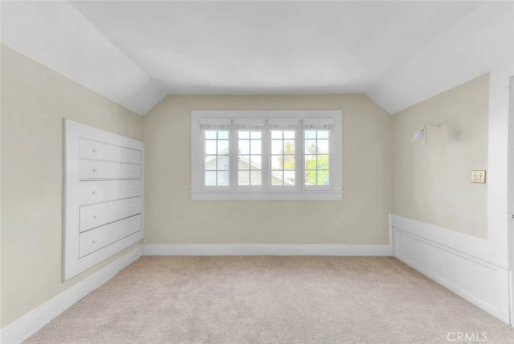 Photo of 563 Claremont