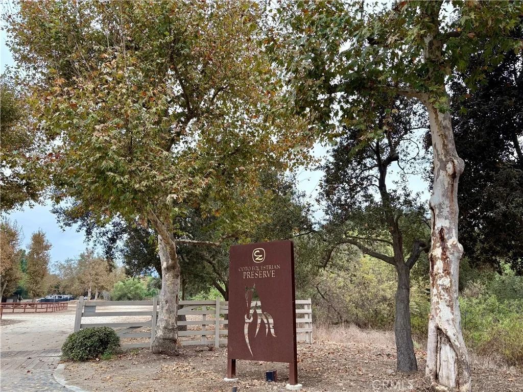 Photo of 5 Mountain Gate