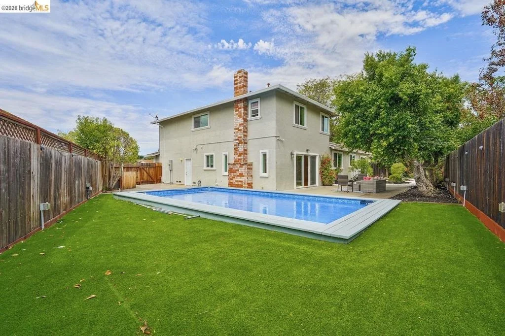 Photo of 2198 La Orinda
