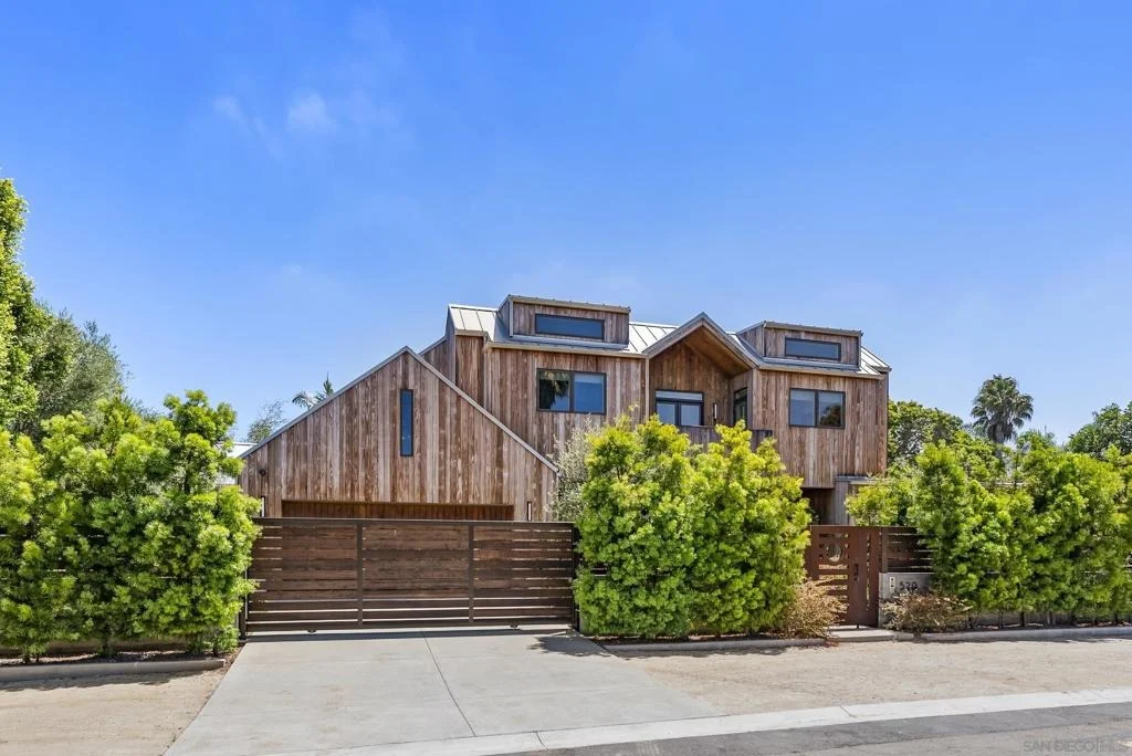 Photo of 520 N Cedros Ave