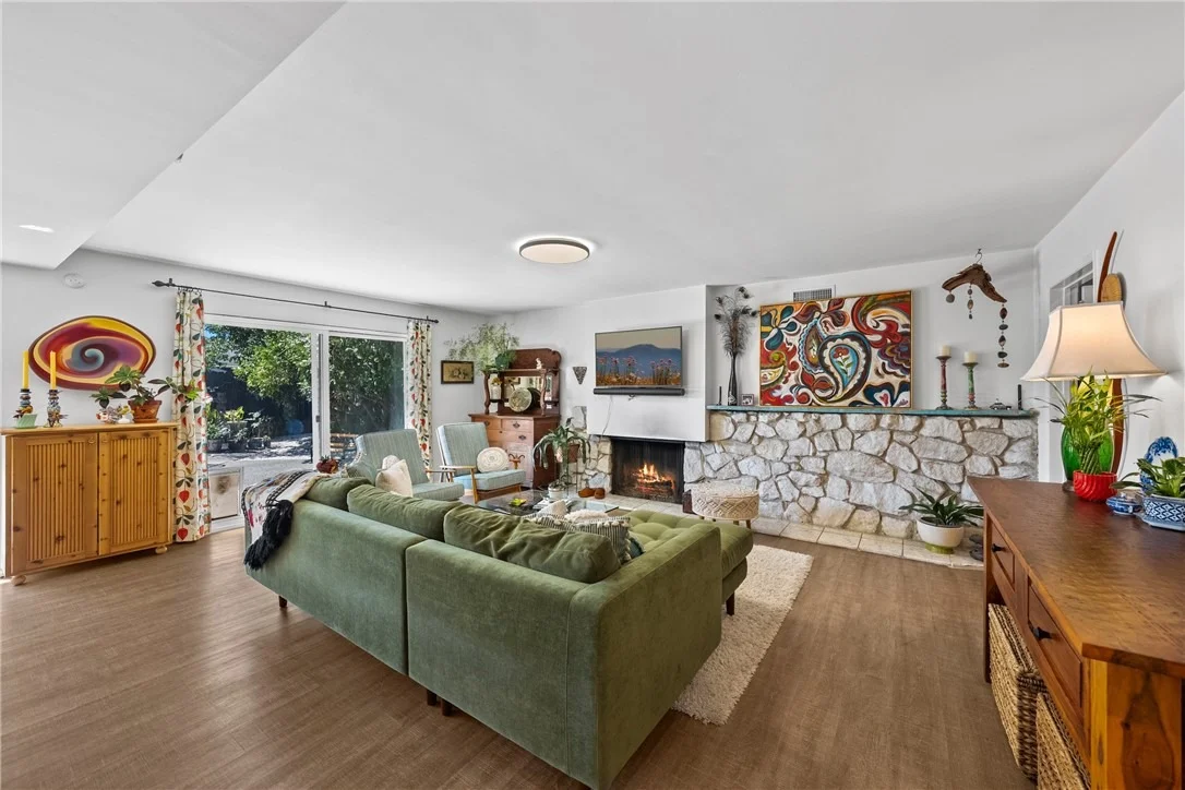 Photo of 1408 E Fairway Dr