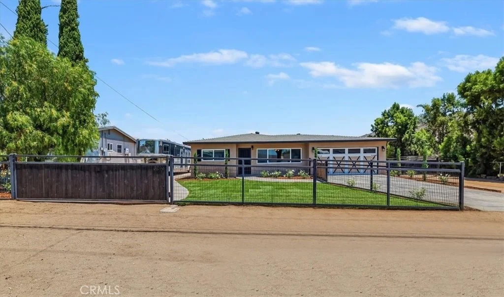 Photo of 3243 Temescal