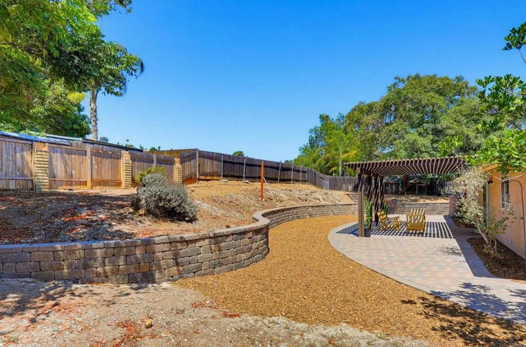 Photo of 9744 Sierra Madre Road