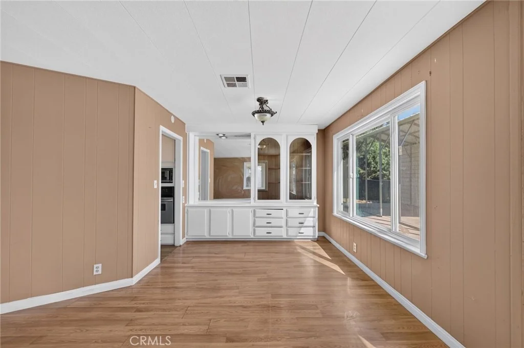 Photo of 39346 Contreras