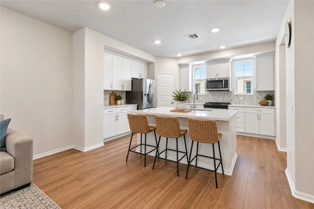 Photo of 40863 Melrose Drive