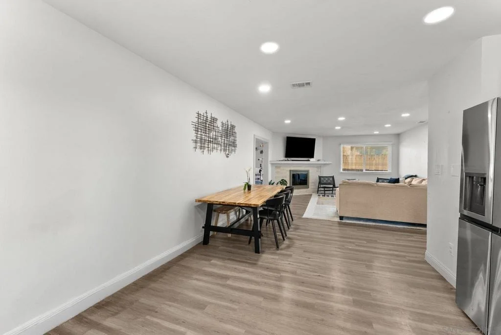 Photo of 9618 Date St