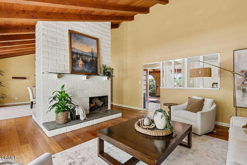 Photo of 567 N Avocado Place