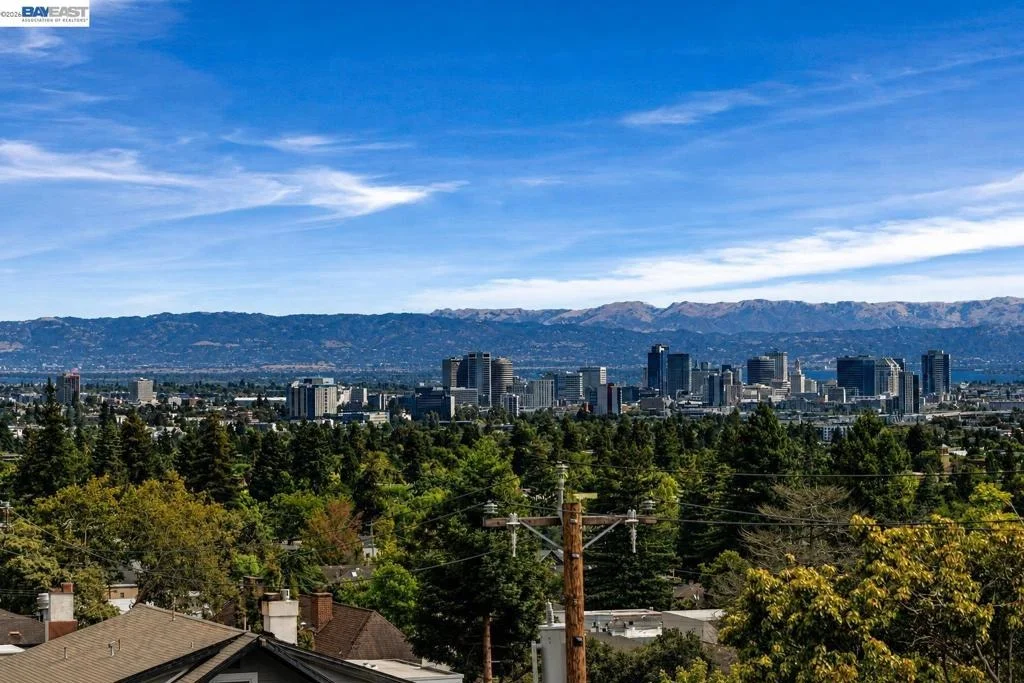 Photo of Unit 306 at 2 Panoramic Way