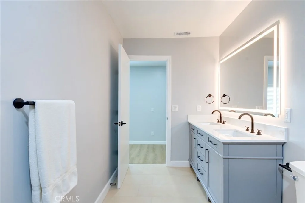 Photo of 306 W Porter