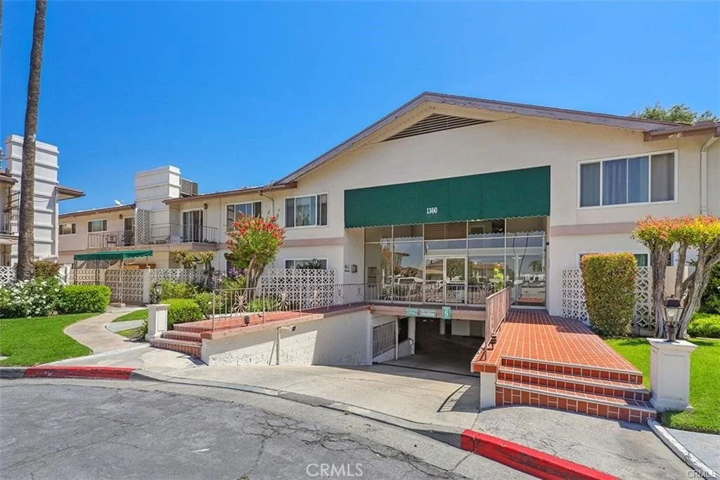 Photo of Unit G at 1360 G Shadow Lane