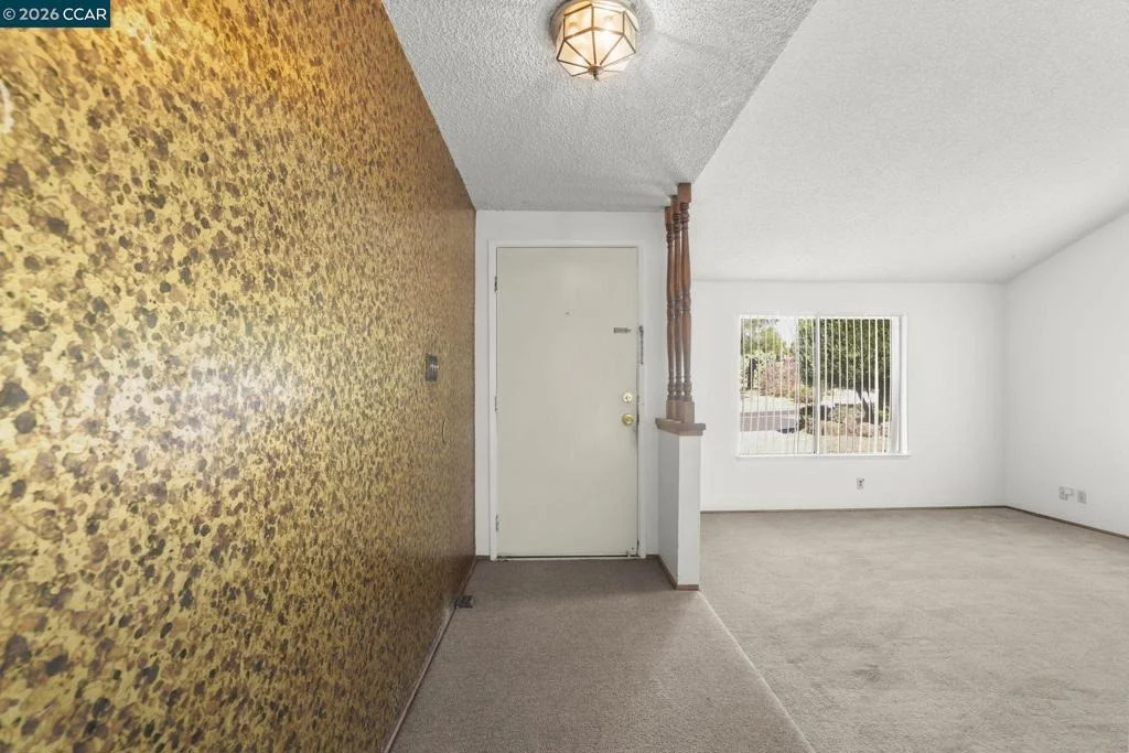 Photo of 101 Flame Dr