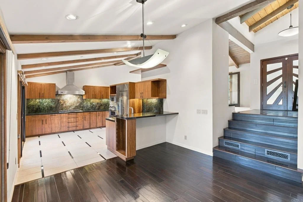 Photo of 4525 Lyons Drive
