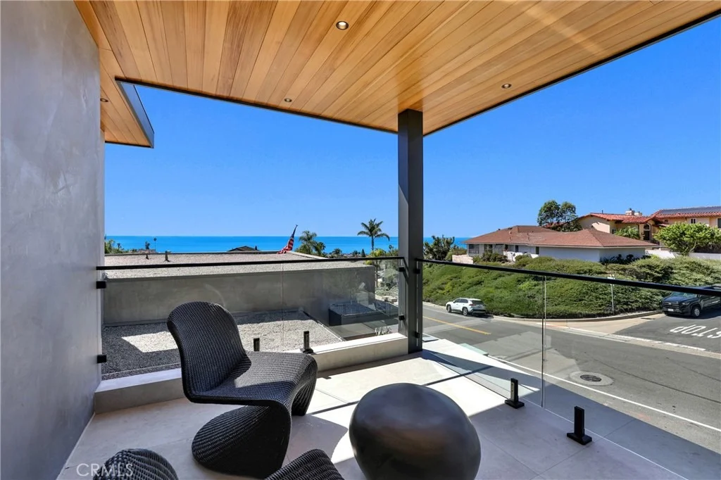 Photo of 408 Avenida Presidio