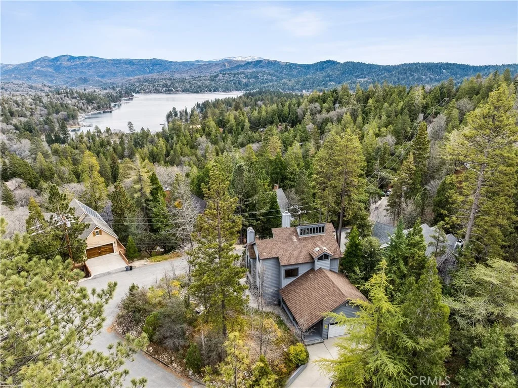 Photo of 892 Nadelhorn Drive