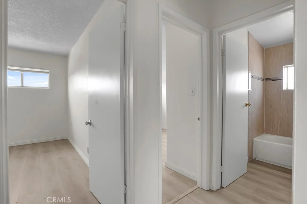 Photo of 116 E Alondra