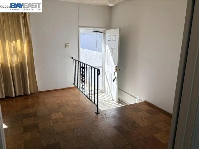 Photo of 358 Robert Way