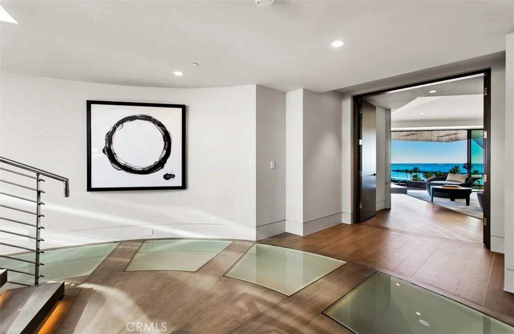 Photo of 2928 Ocean