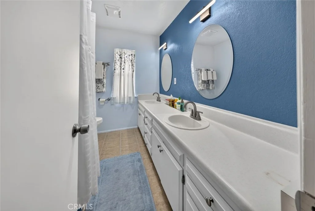Photo of 1695 James Place