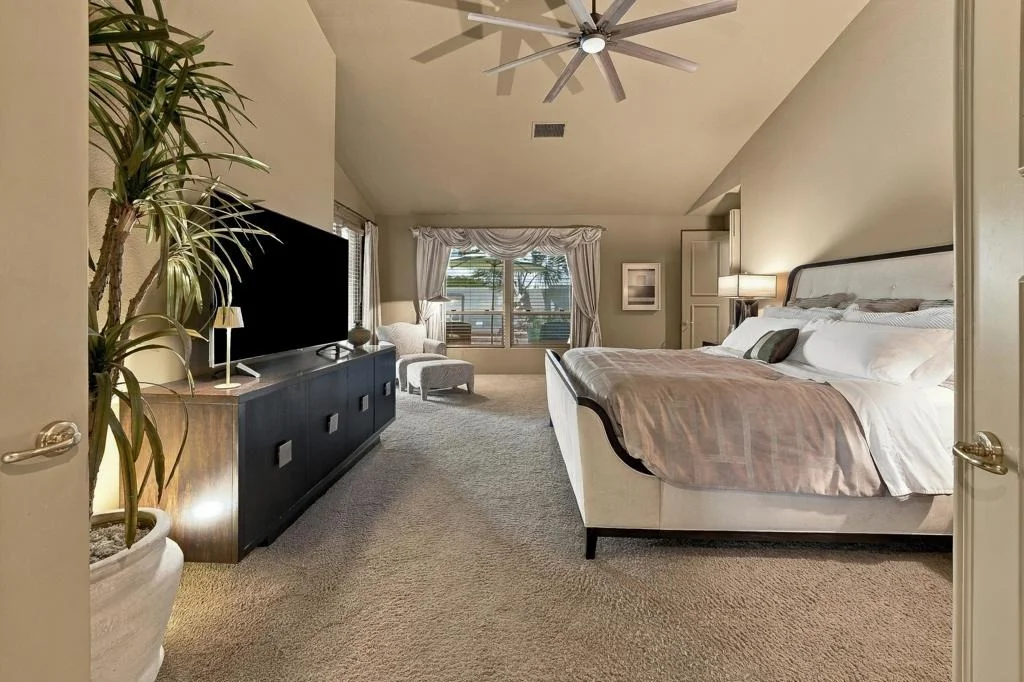 Photo of 41775 Harrison Drive