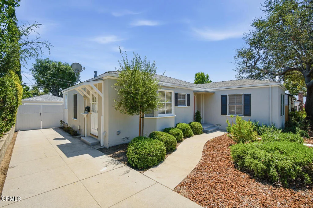 Photo of 1010 Roxbury Drive