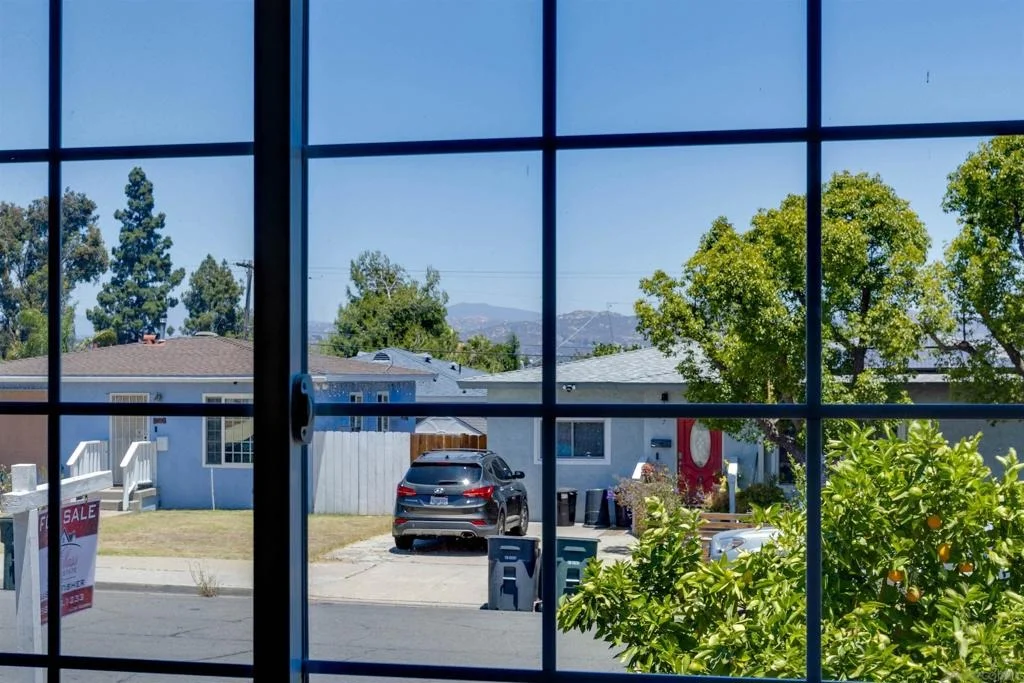 Photo of 760 El Monte Rd