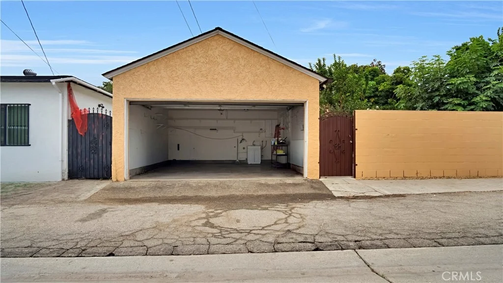 Photo of 9714 Paramount