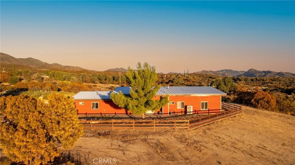 Photo of 37626 Cruces
